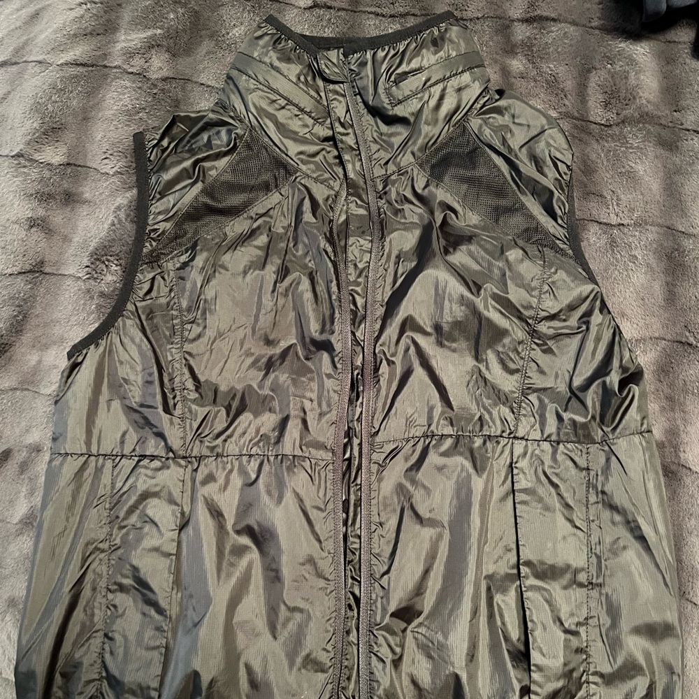 ZYIA Vest